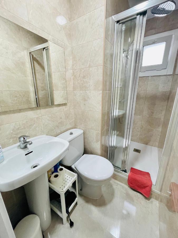 Barca 1 Appartement Sant Adria de Besos Buitenkant foto